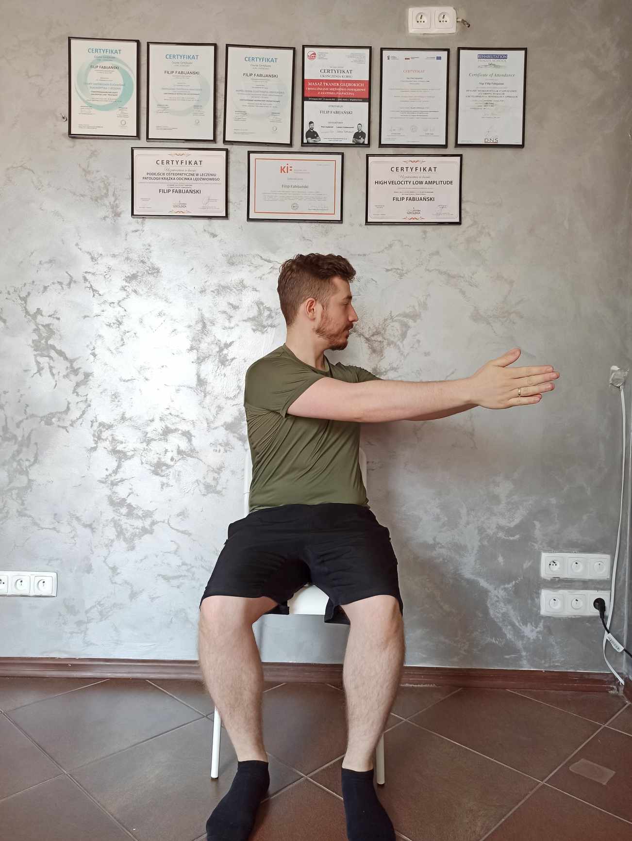 Rotacja w lewo na siedząco wersja 1